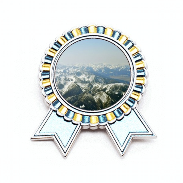 Invierno montañas nieve bosque cielo al aire libre Insignia broche Medalla ganadora