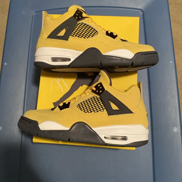 Ni - ke Ni - ke Air Jordan Retro 4 Lightning GS 408452-700 Size 6.5Y/8W Authentic NEW