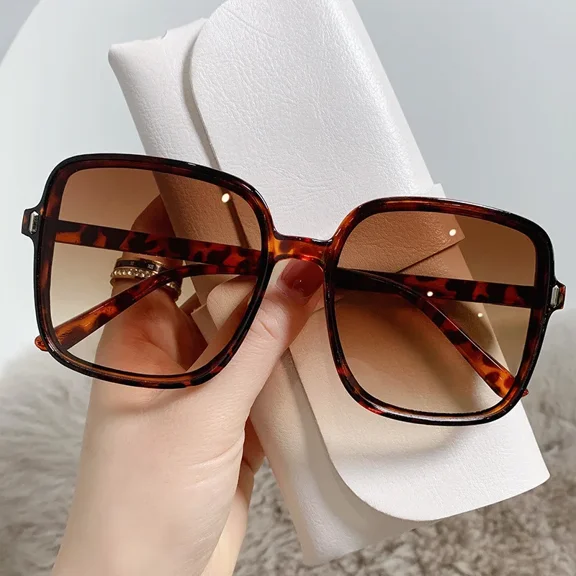 2025 New Gradient Sunglasses Female Ins Big Box Fashion Retro Square Sunglasses for Women Trendy Gafas De Sol Mujer