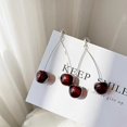 thumbnail image 3 of Nuevos pendientes de cereza roja a la moda, pendientes largos de cristal con forma de fruta dulce para mujer, regalo de joyería, accesorios colgantes con borlas ---- C --- Código de producto 76714 C, 3 of 5