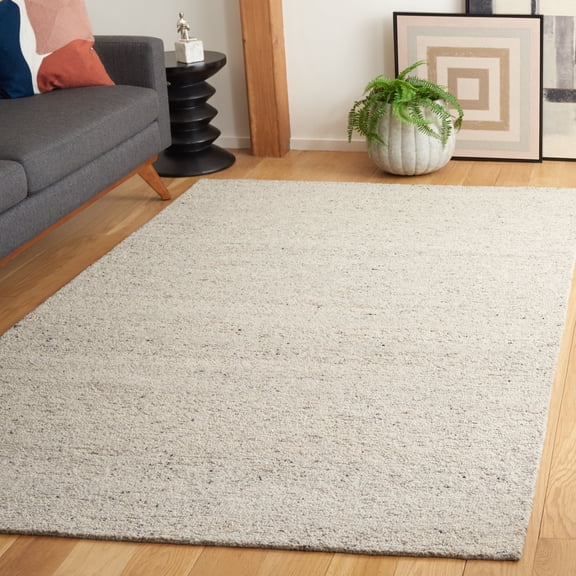 Safavieh Himalaya Luana Distressed Area Rug, Beige/Light Gray, 4' x 6'
