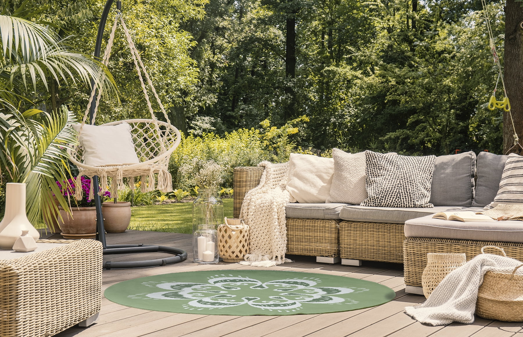 Simply Daisy 5' Round Sage Green Ikat Mandala Chenille Indoor/Outdoor Rug