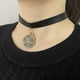 thumbnail image 3 of Gargantilla de cuero con colgante de medallón, regalo de Navidad para niñas y amigas, color plata, 3 of 5