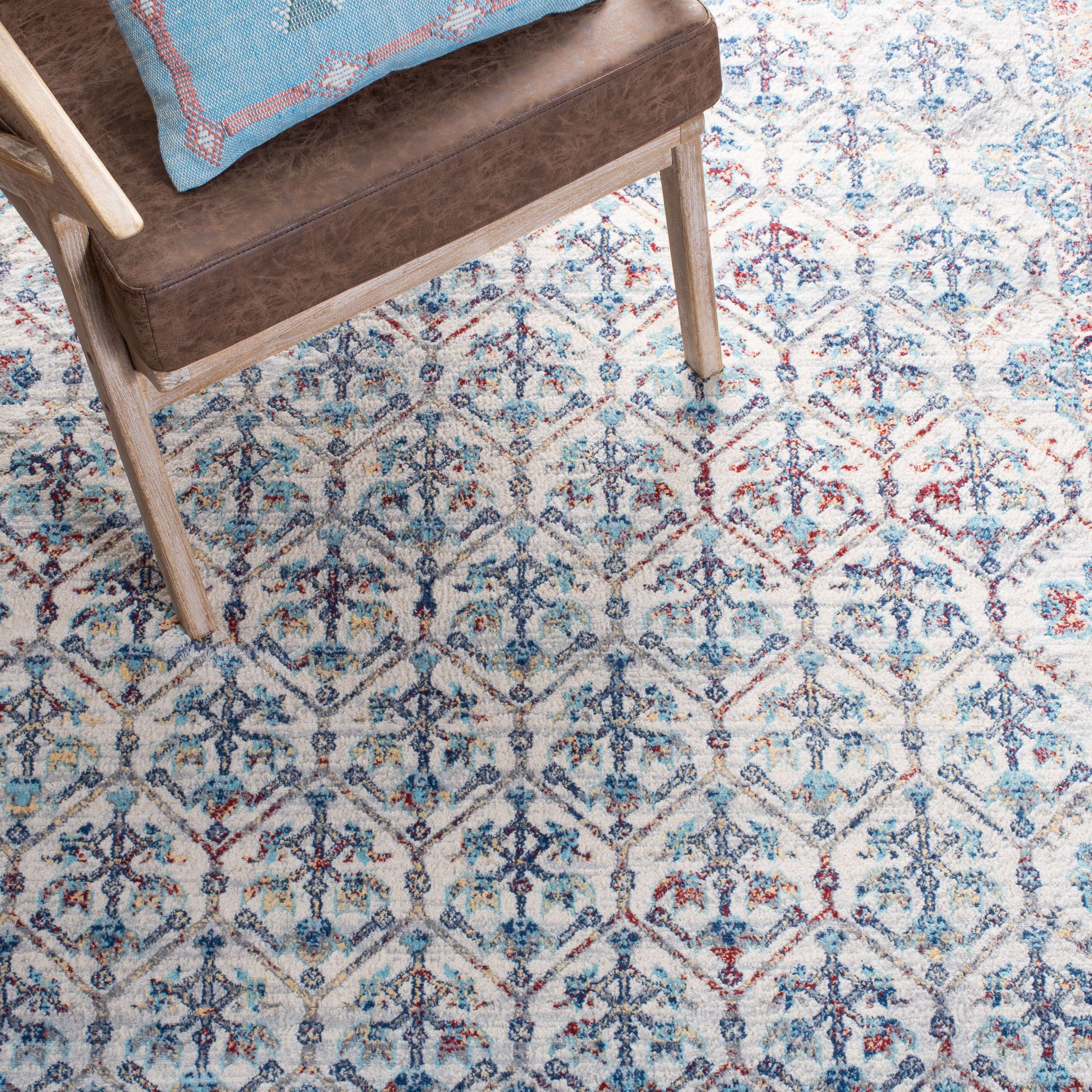 SAFAVIEH Brentwood Pompeii Geometric Area Rug, Ivory/Blue, 5' x 5' Round