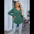 thumbnail image 4 of Camisetas de Mujer con Cuello en V, Larga, Informales, Básicas, Lisas y Suaves Verde Oscuro M, 4 of 10