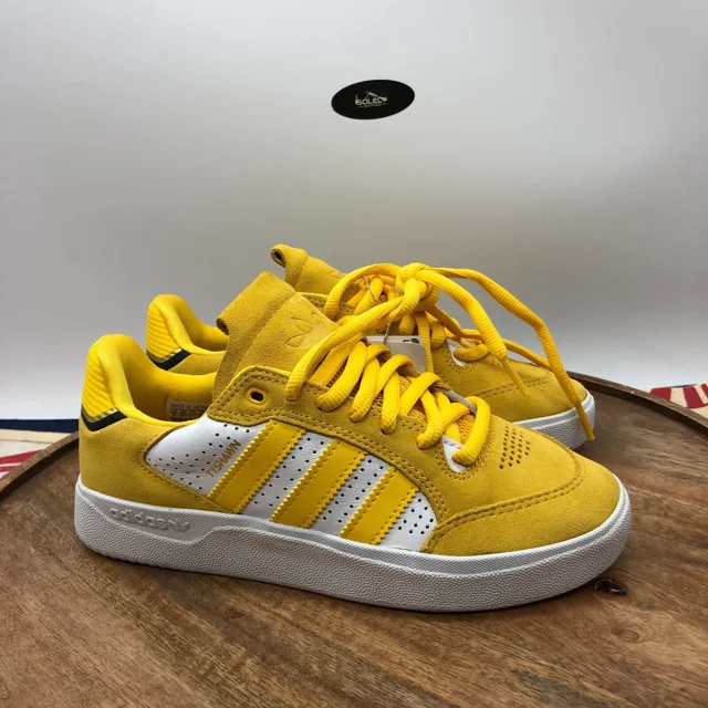 Ad-id-as Tyshawn Low Yellow White Leather Skate Shoes Mens 5 Womens 6 H06338