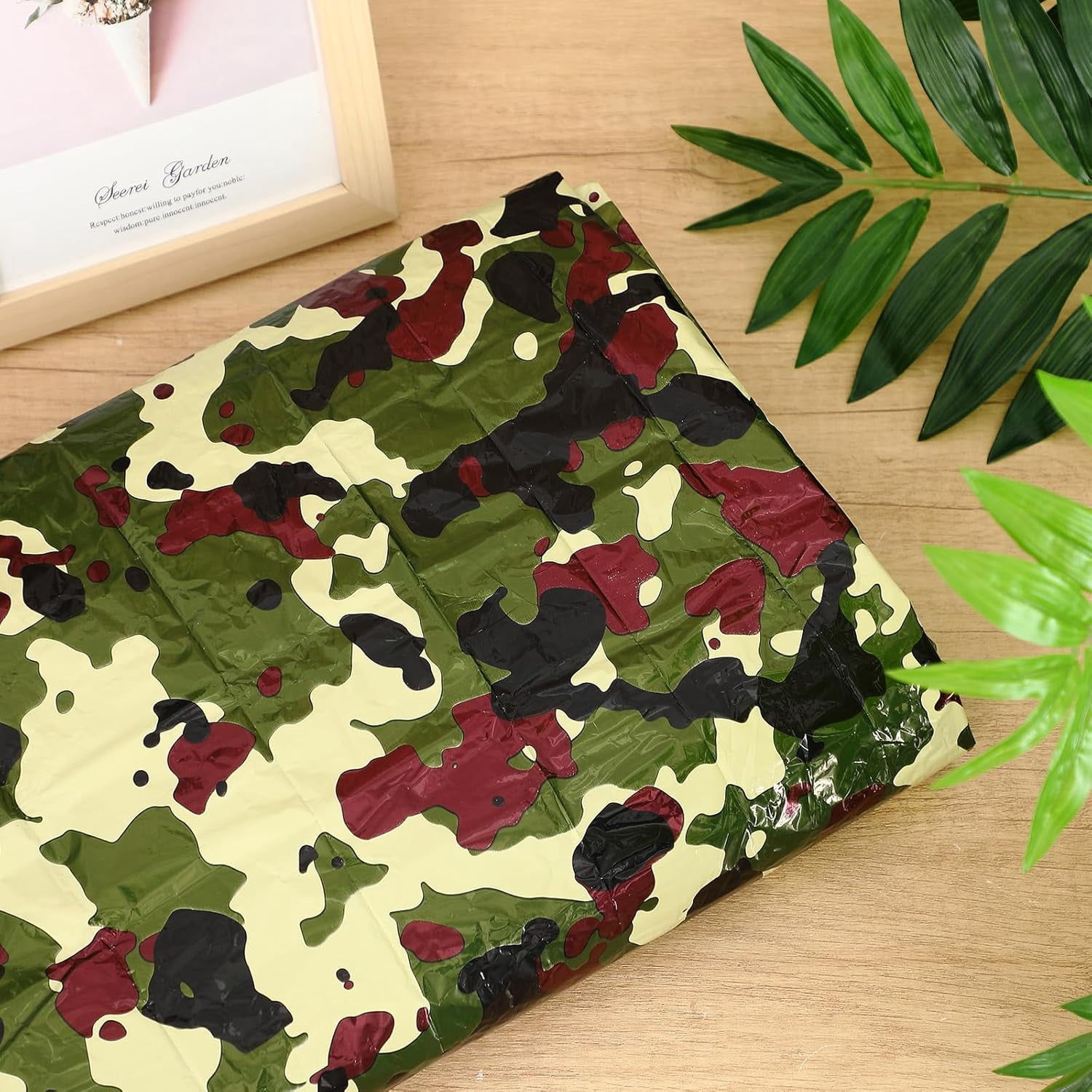Camo Emergency Sleeping Bags Camo Blankets Emergency Shelter Survival Gear Portable Lightweight Thermal Bivy Sack Waterproof for Outdoor Camping Hiking Homeless Shelter