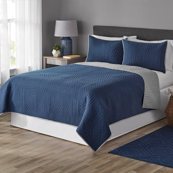 Mainstays Patchwork Navy Geometric Polyester Quilt, King, Reversible