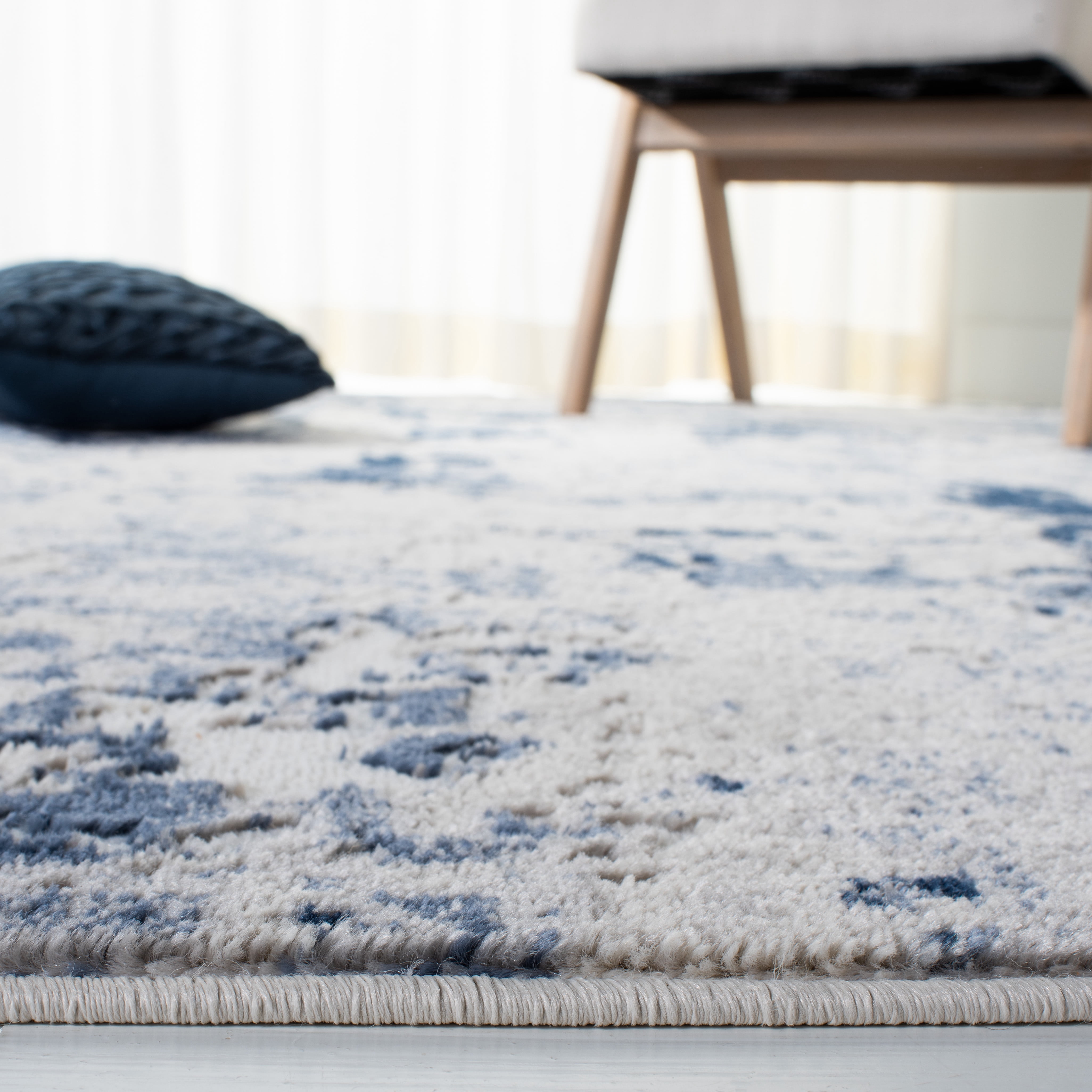 SAFAVIEH Skyler Jacques Distressed Area Rug, Grey/Navy, 9' x 12'