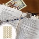 thumbnail image 1 of pstuiky Los creé para que puedas colocarlos en la parte superior de tu Biblia y encontrar fácilmente versículos que te ayuden con ciertos sentimientos y emociones., 1 of 7