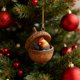 thumbnail image 4 of 1/8 piezas Adorno navideño Adorno acrílico con forma de bellota de animales del bosque Decoración colgante para fiestas navideñas Regalo de Navidad, 4 of 7
