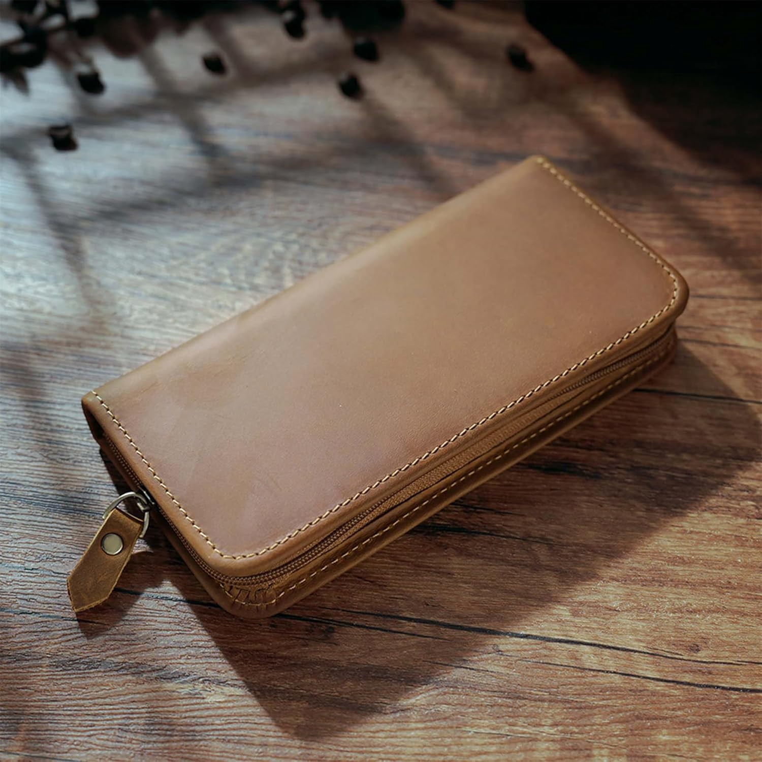 ABPETE Vintage Leather Fountain Pen Case 3 Divided Slots, Zippered Pen Case Pouch, Handmade Display Holder for Rollerball Pen (Brown)