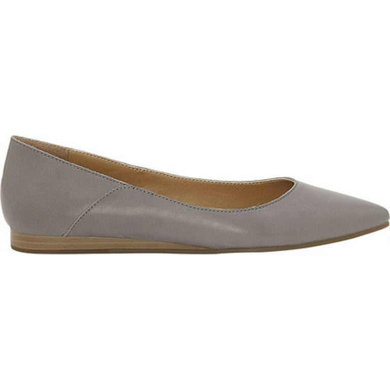 Lucky bylando cheap flat