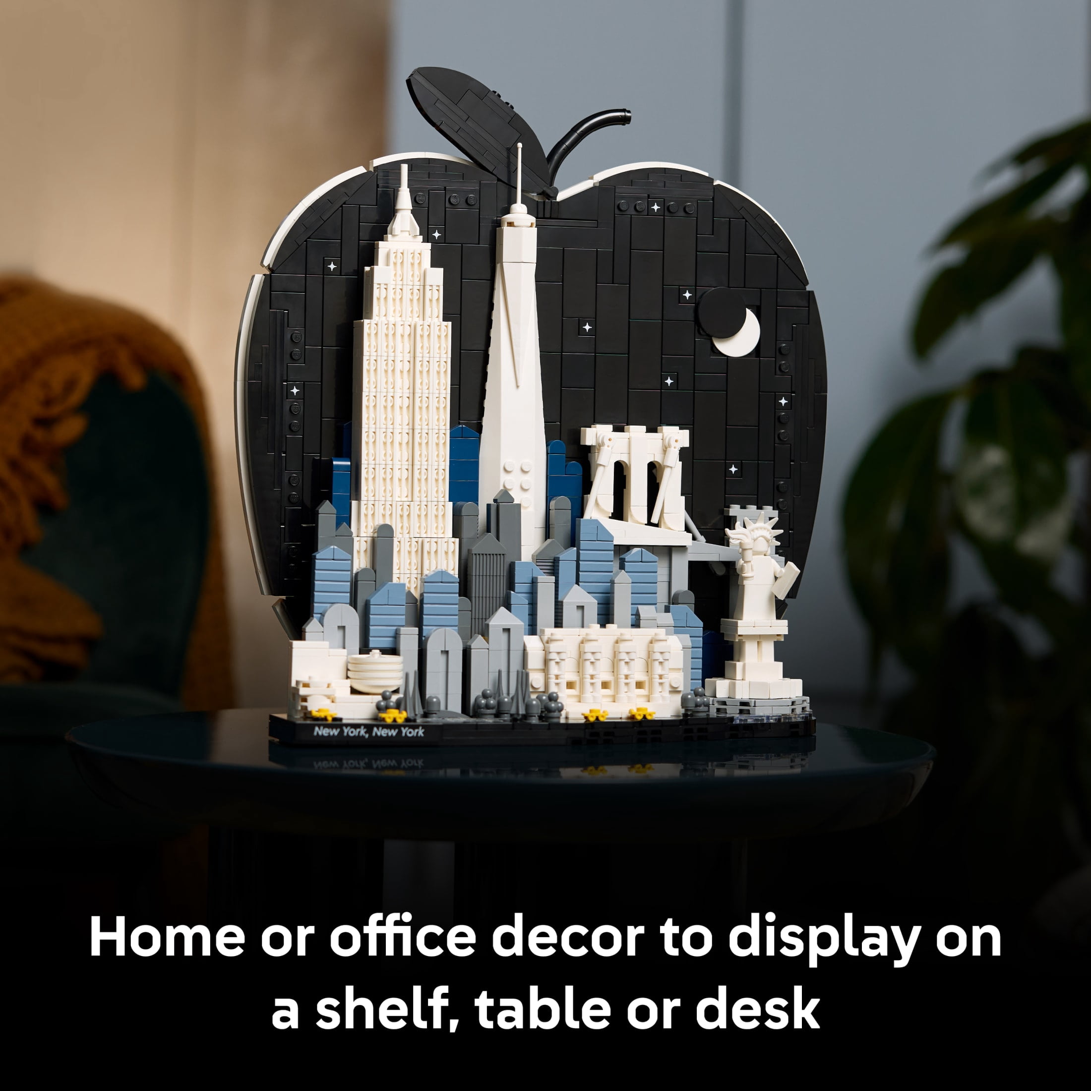LEGO Architecture New York City – The Big Apple Building Set for Adults, Ages 18+ - Home Decor for Bedroom, Office or Desk - Gift for Men & Women - 21066