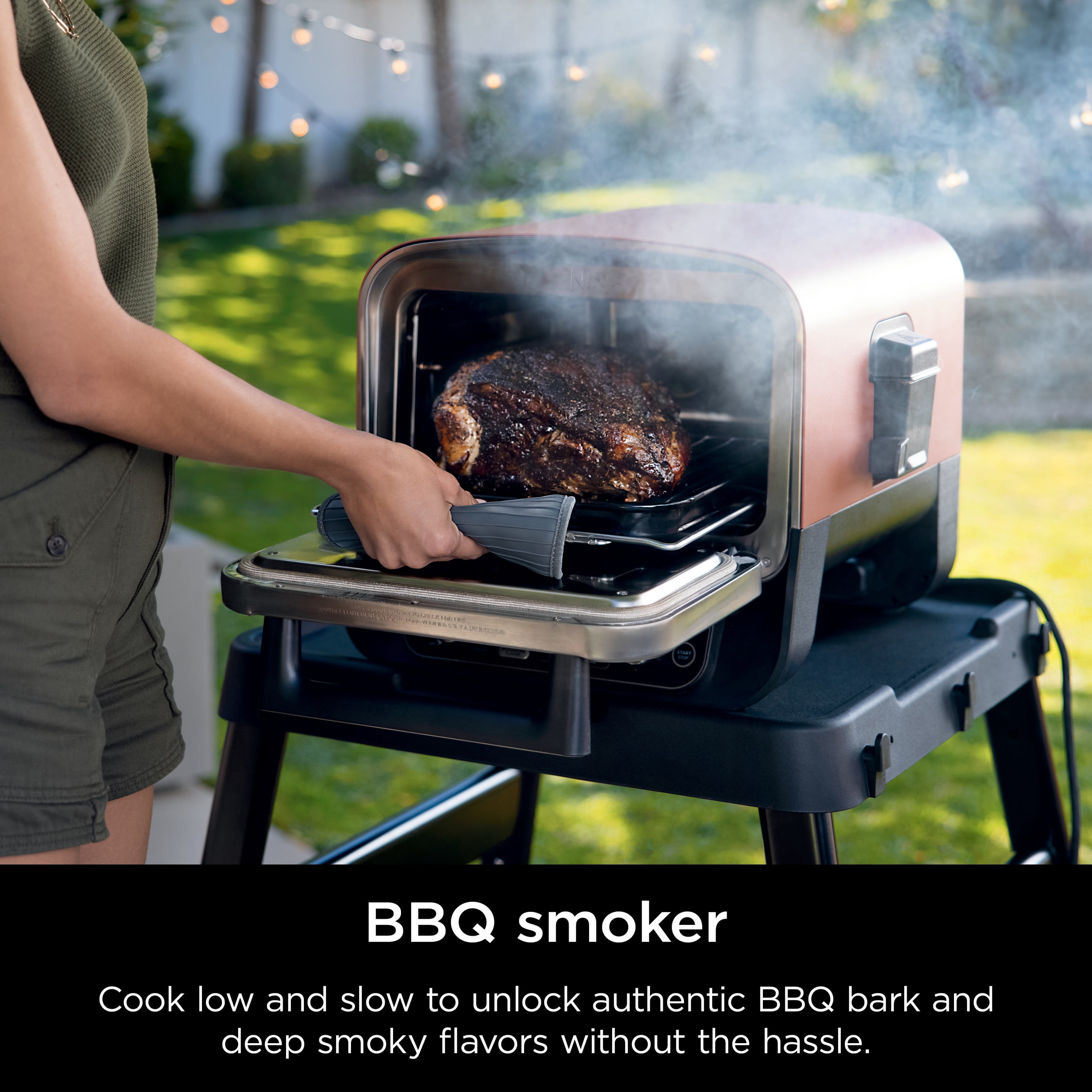 Ninja Woodfire™ Pizza Oven, 8-in-1 outdoor oven, 5 Pizza Settings, Ninja Woodfire™ Technology, up to 700°F heat, BBQ smoker, electric