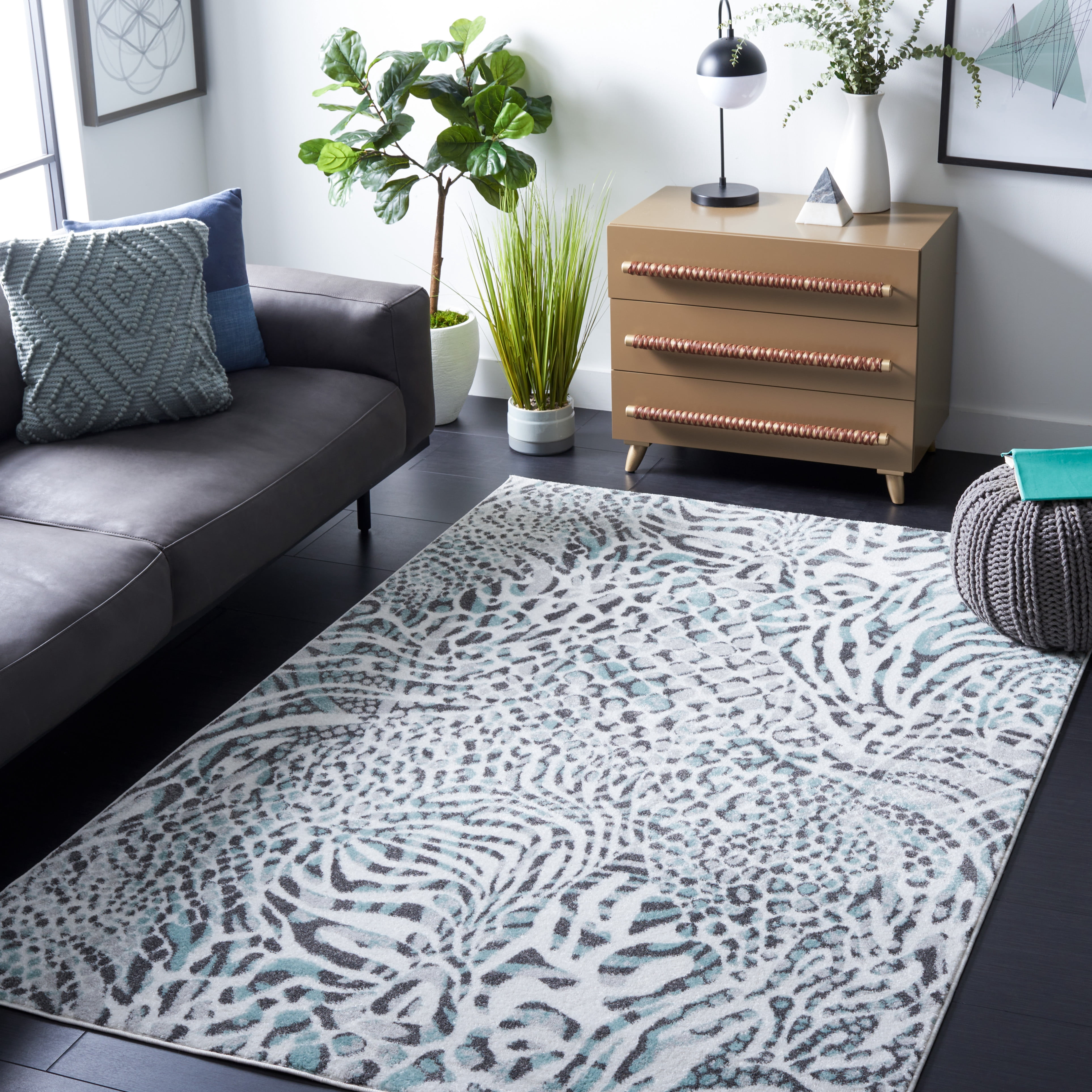 SAFAVIEH Amsterdam Ruby Animal Area Rug, Ivory/Teal, 6'7" x 9'2"