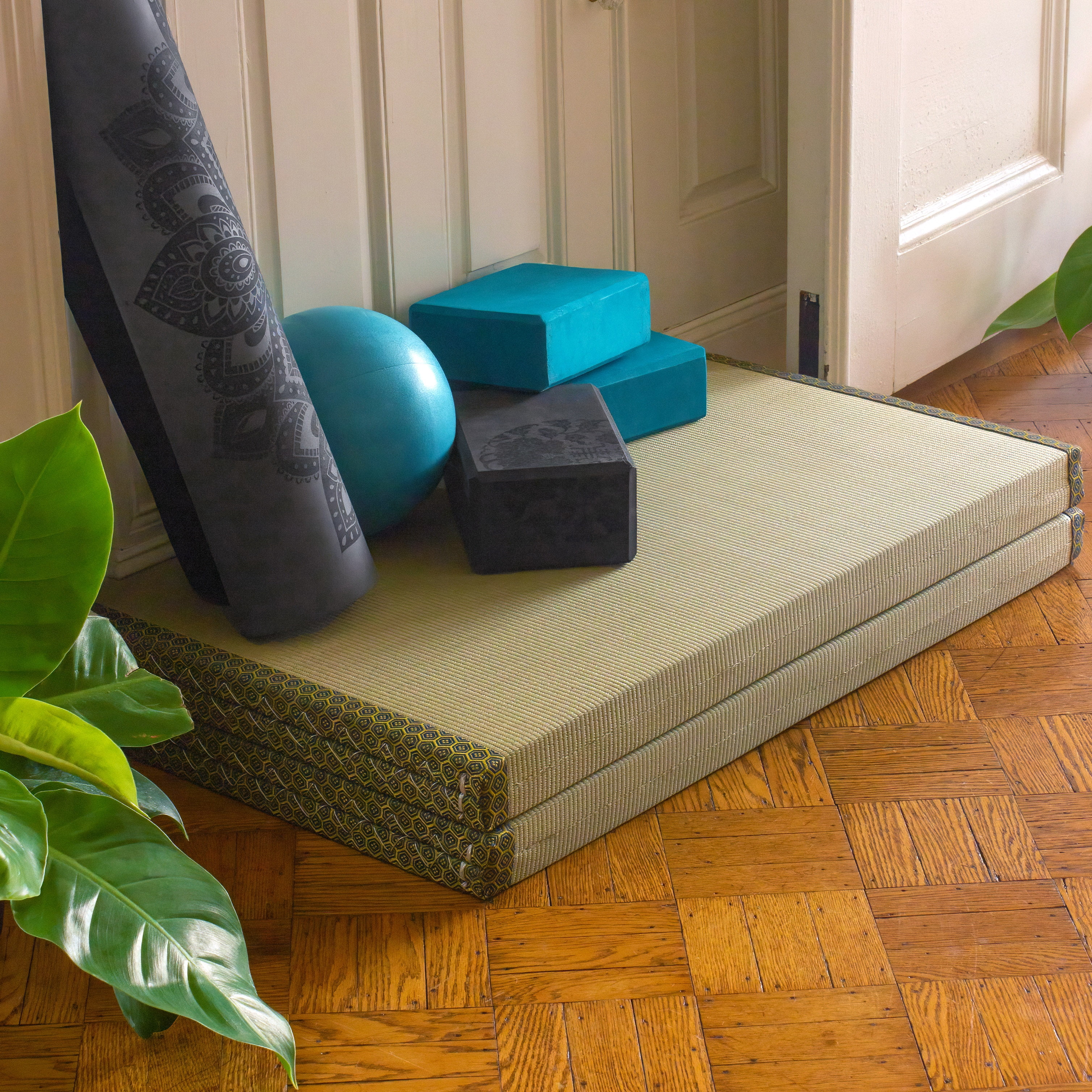 Oriental Furniture 6.5' x 3' Folding Rush Grass Tatami Mat - Jade Brocade