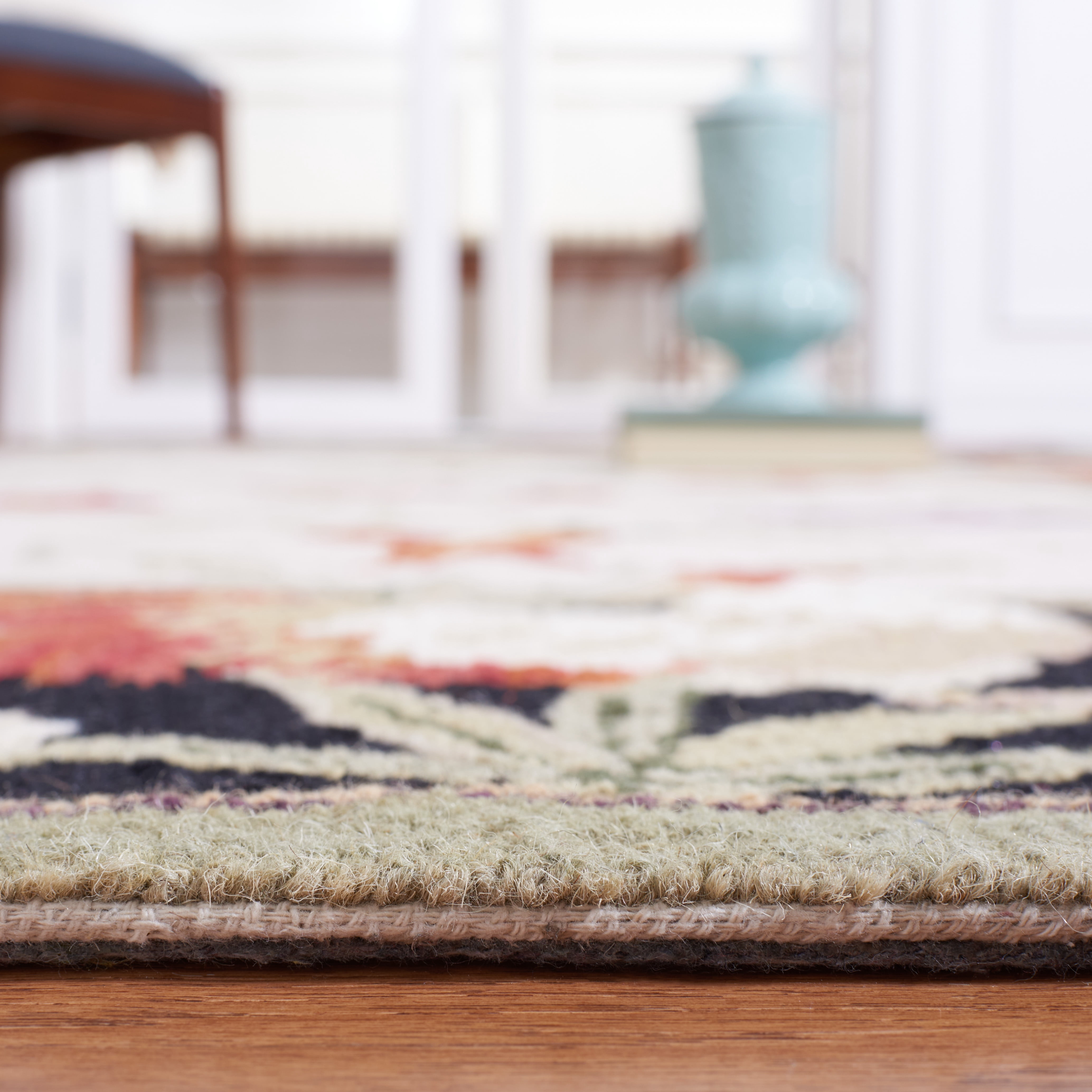 Safavieh Chelsea Shelton Novelty Wool Area Rug, Ivory/Black, 4' x 4' Square