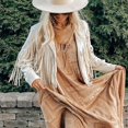 thumbnail image 3 of Veste Courte en Faux Suède à Col Ouvert et Franges pour Femmes (L, Beige), 3 of 5
