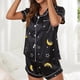 thumbnail image 4 of Traje de pijama Patrón único Cuello en V Bolsillo con botones Cómodo Ropa de dormir corta de dos piezas para mujer, 4 of 6
