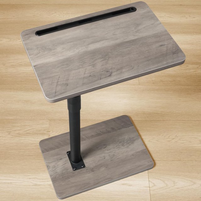 Plateau d'Accoudoir de Sofa pour Canapé, Table Pivotante à Hauteur Réglable pour Petits Espaces, Table d'Appoint pour Collation pour Lit Ou Chaise avec Fente pour Téléphone et Tablette (Rustique)