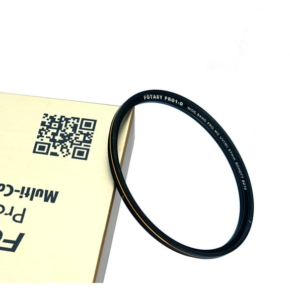 Fotasy 67mm Ultra Slim UV Protection Lens Filter, Nano Coating MRC Multi Resistant Coating Oil Water Scratch, 18 Layers Multi-coated 67 mm MCUV Filter, Transmission Rate &ge; 99.7%, Schott B270 Gl