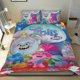 thumbnail image 1 of Trolls Conjunto de sábanas temático, trío de piezas, cómodo y amigable con la piel, diseño único, regalo de decoración para el hogar para familiares, amigos y fans, 90 cm * 190 cm, 1 of 6