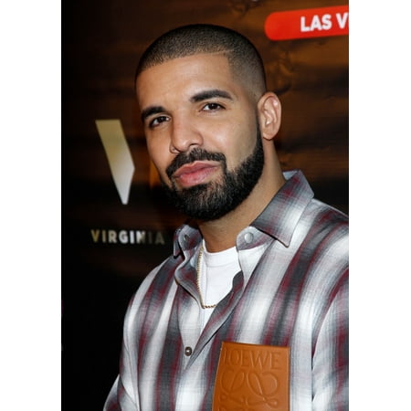Vegas 20 Piece - Drake At Arrivals For Drake Debuts The Night Owl Goblet With Virginia Black Whiskey Sugar Factory American Brasserie Las Vegas Nv May 20 2017 Photo By JaEverett Collection Celebrity