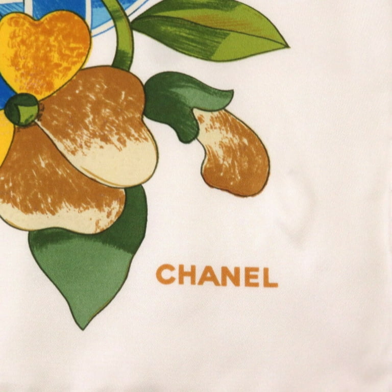 Pre-Owned Chanel Flower Coco Mark White Silk Scarf (Good)