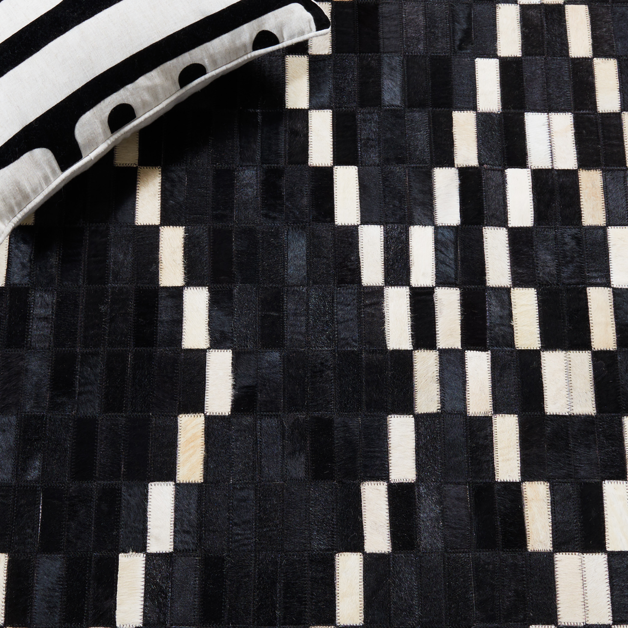 SAFAVIEH Studio Leather Jepson Geometric Area Rug, Black/Beige, 5' x 8'