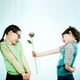 thumbnail image 1 of Ramo de flores artificiales de Rosa Eterna tejido a mano - Haz de flores terminado con hilo de lana con pétalos y hojas flexibles para la decoración del hogar, 1 of 3