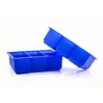 thumbnail image 2 of Bandeja para cubitos de hielo Kitch, tamaño grande, silicona, paquete de 2 unidades, color azul cobalto, 2 of 5