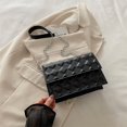 thumbnail image 1 of Bolso pequeño cuadrado con cadena de color macarrón, diseño de nicho, moderno y sencillo bolso bandolera con diamantes, otoño 2025, 1 of 5