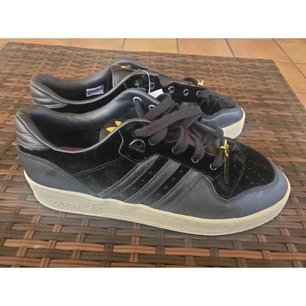 Adi-das Rivalry Low Men’s Shoes Size 10.5 Black Causal Sneakers