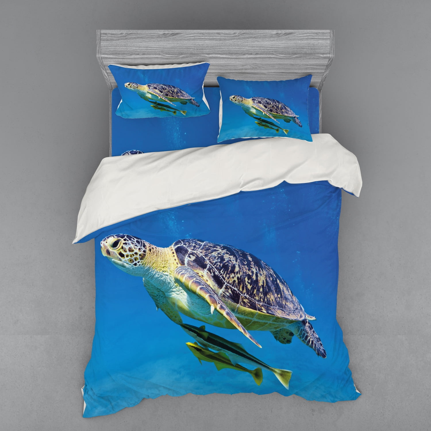 Turtle Duvet Cover Set, Angry Looking Sea Turtle Swimming with Remora