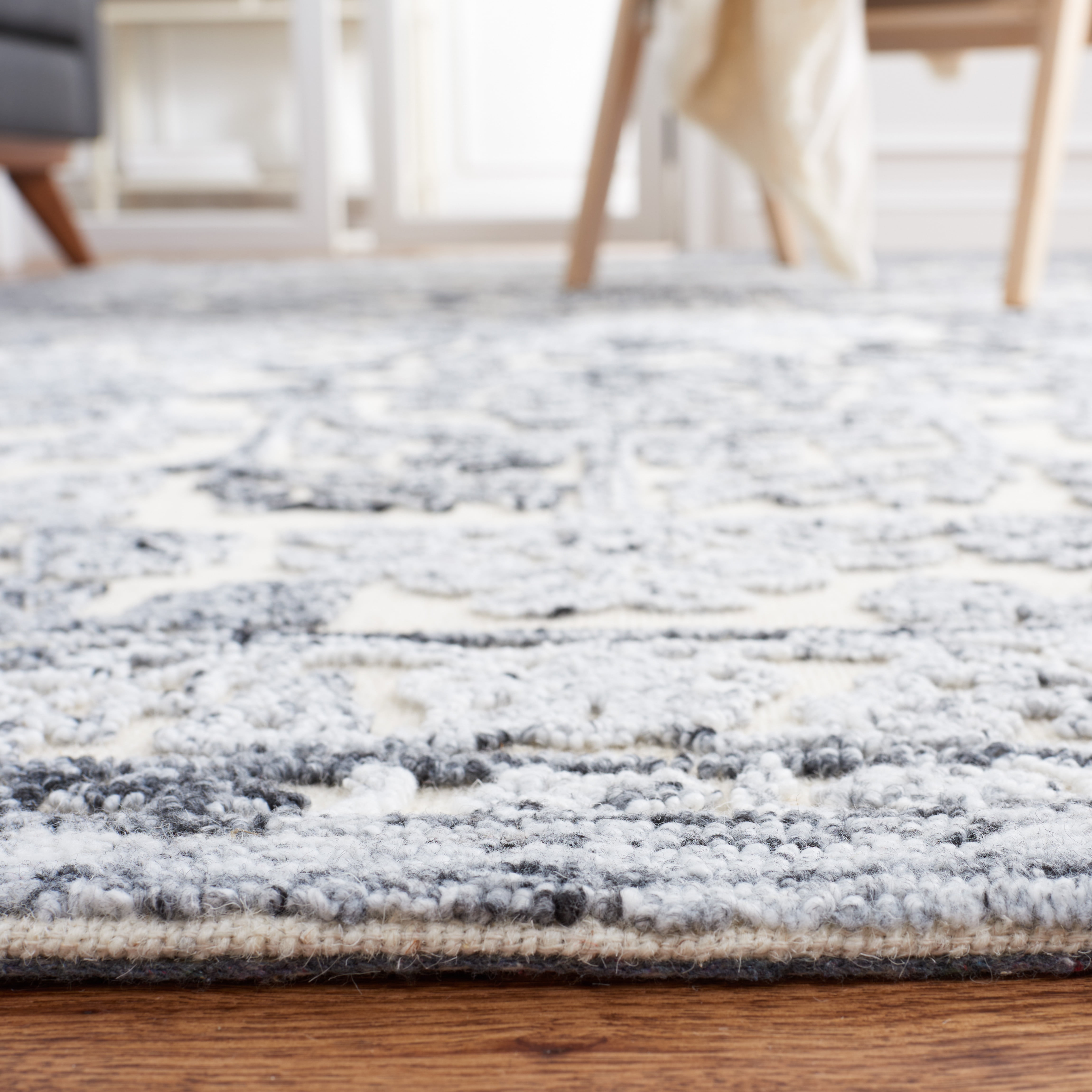 SAFAVIEH Trace TRC303F Handmade Grey / Ivory Rug