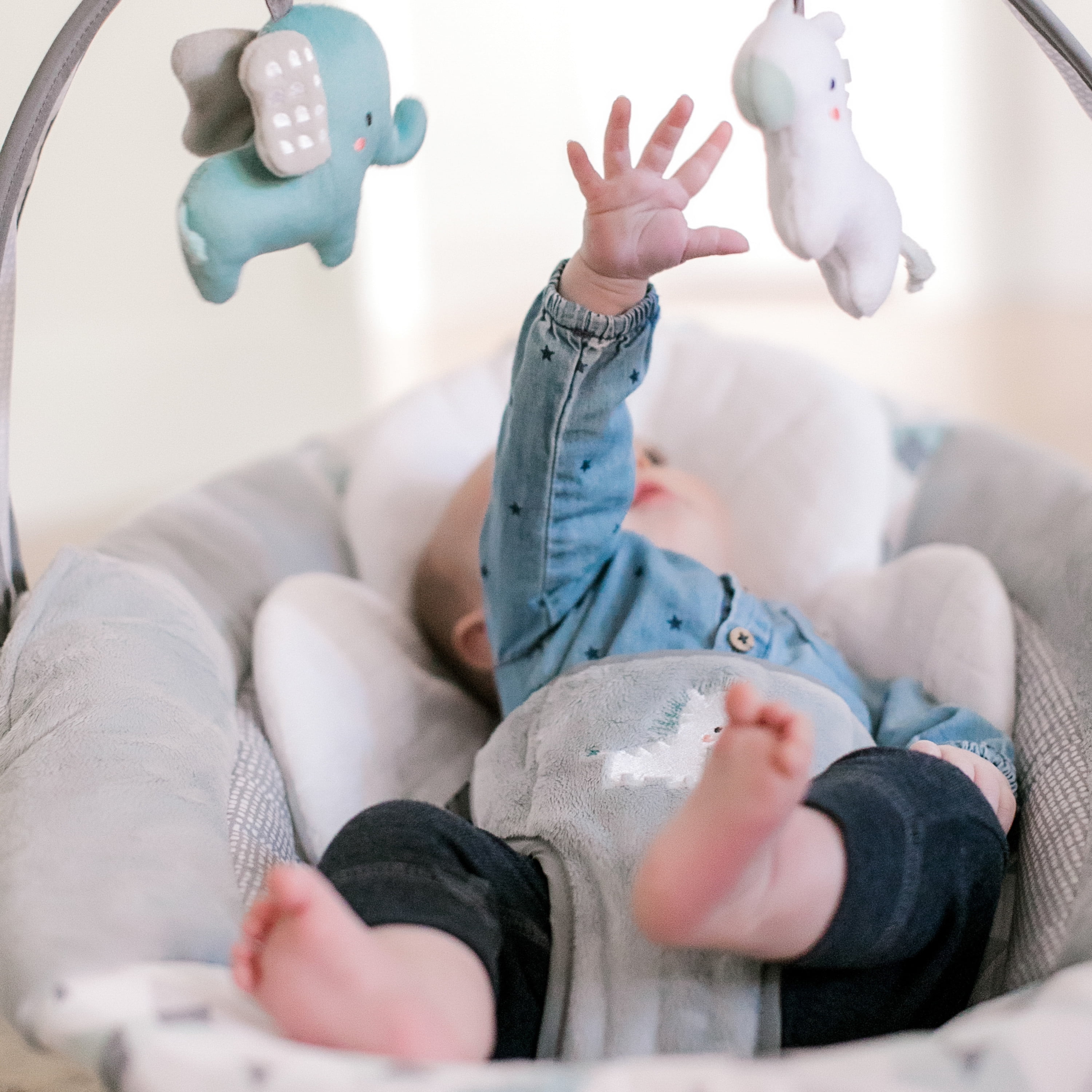 baby bouncer that bounces itself
