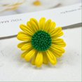 thumbnail image 2 of Broche de margarita pequeño, elegante, sencillo y a la moda, de estilo fresco, combinable con todo, con diseño de flor simple y moderno, 2 of 6