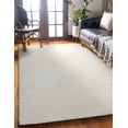thumbnail image 4 of Tapis Maven Faux Lapin blanc de 5 pi x 7 pi, 4 of 6