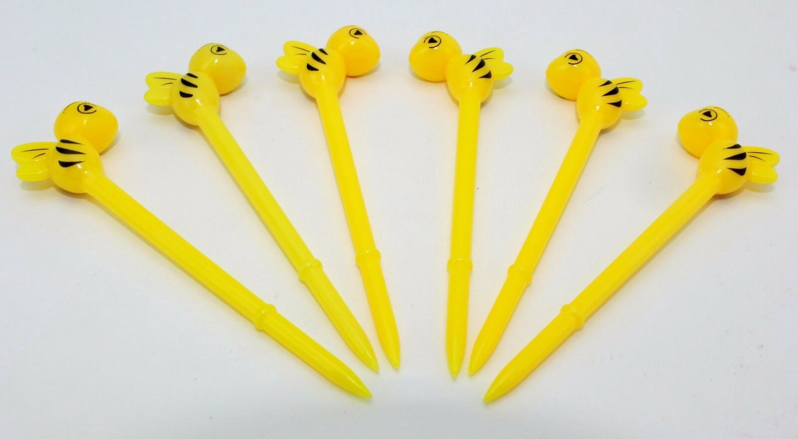 Novelty Design Yellow Bees Fruit Plate Tray Blue Cute Kitchen Utensil Dinnerware LS02084