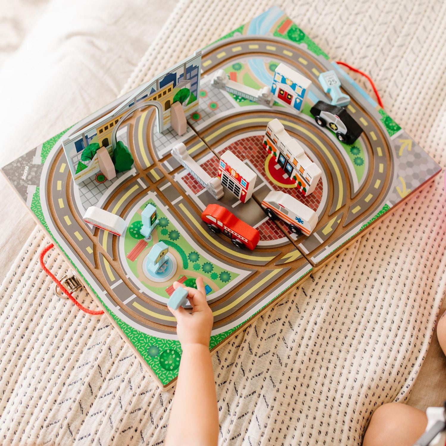 Melissa & Doug 18-Piece Wooden Take-Along Tabletop Town, 4 Rescue Vehicles, Play Pieces, Bridge