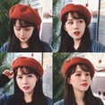thumbnail image 4 of 2 piezas de boina roja unisex para mujeres y hombres, gorra decorativa, cómoda, cálida y elegante, gorro elástico de color sólido, 4 of 5