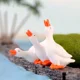 thumbnail image 4 of 3 figuras de ganso de Pascua en miniatura para decoración del hogar, tres oso de fresa Electrónica, 4 of 5