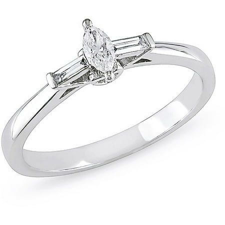 1/4 Carat T.W. 3-Stone Diamond Engagement Ring in 10kt White Gold