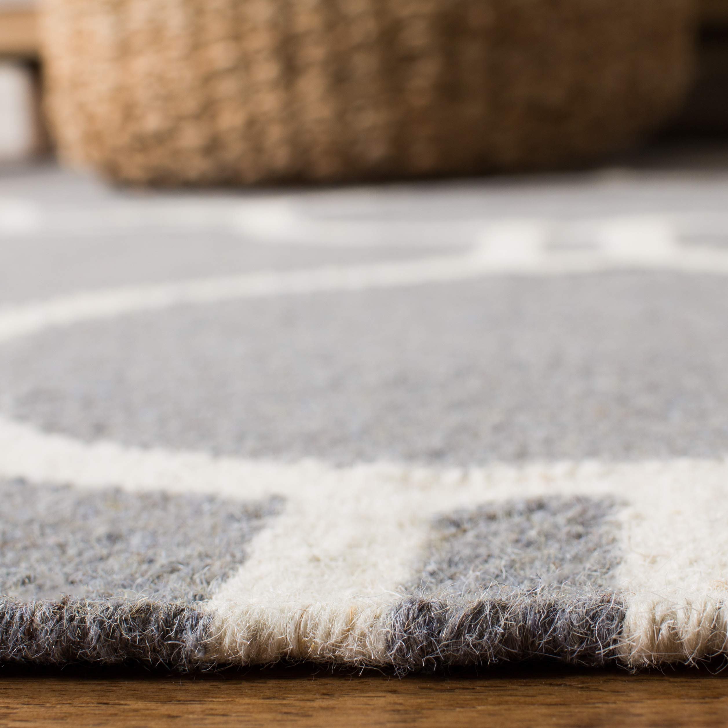 SAFAVIEH Dhurrie Sloane Geometric Circles Wool Area Rug, Grey/Ivory, 6' x 9'