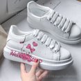 thumbnail image 5 of Zapatillas de deporte hello kitty para mujer, zapatos informales con plataforma para kateboarding, planos, 3D, graffiti, color rosa, 5 of 5