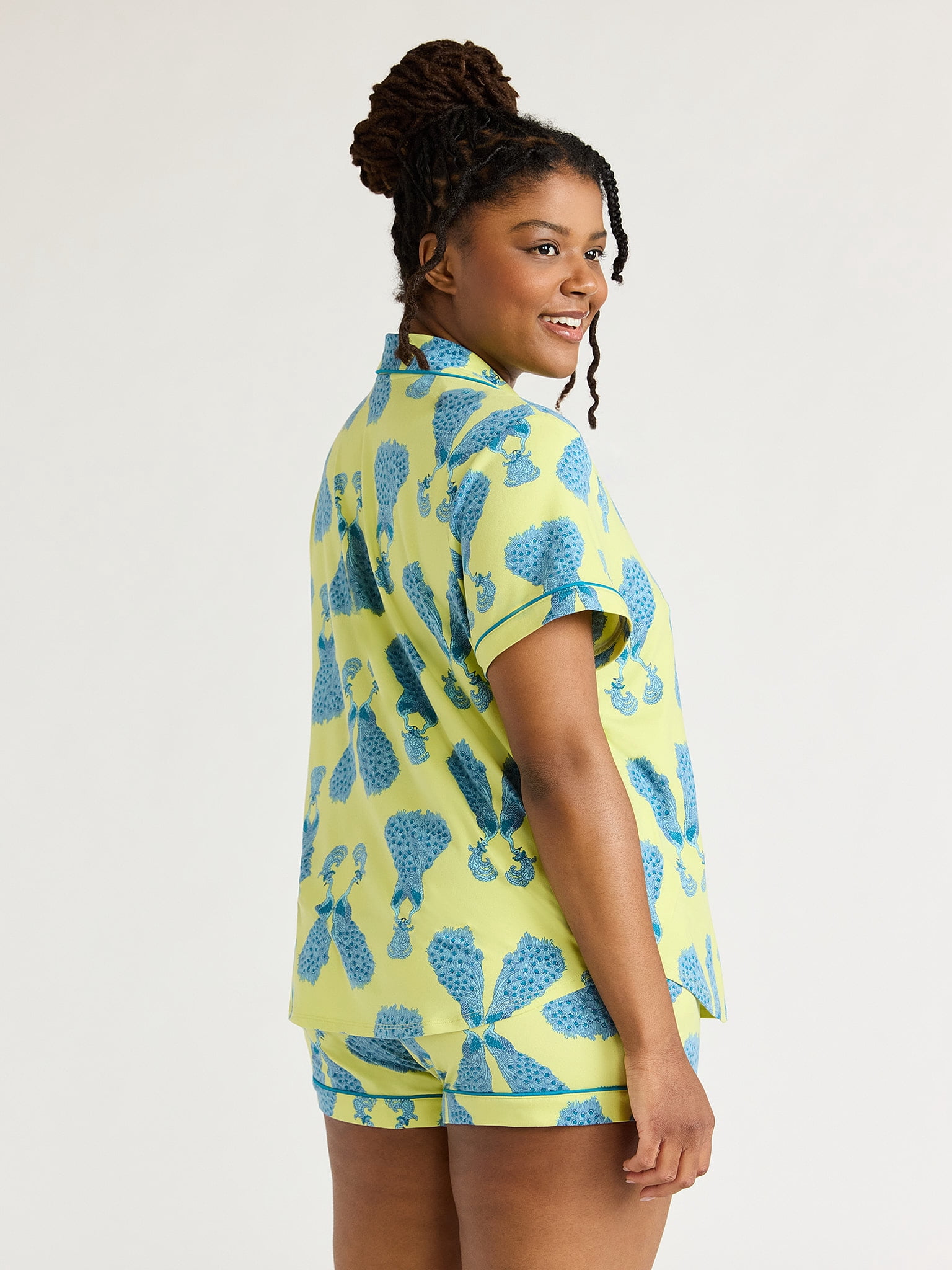 Joyspun Women's Dreamy Soft Collection Notch Collar Top and Shorts