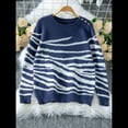 thumbnail image 4 of Suéter Informal de Cuello Redondo y Larga para Mujer, Otoño e Invierno, con Rayas en Contraste y Botones en los Hombros Azul Marino L, 4 of 6