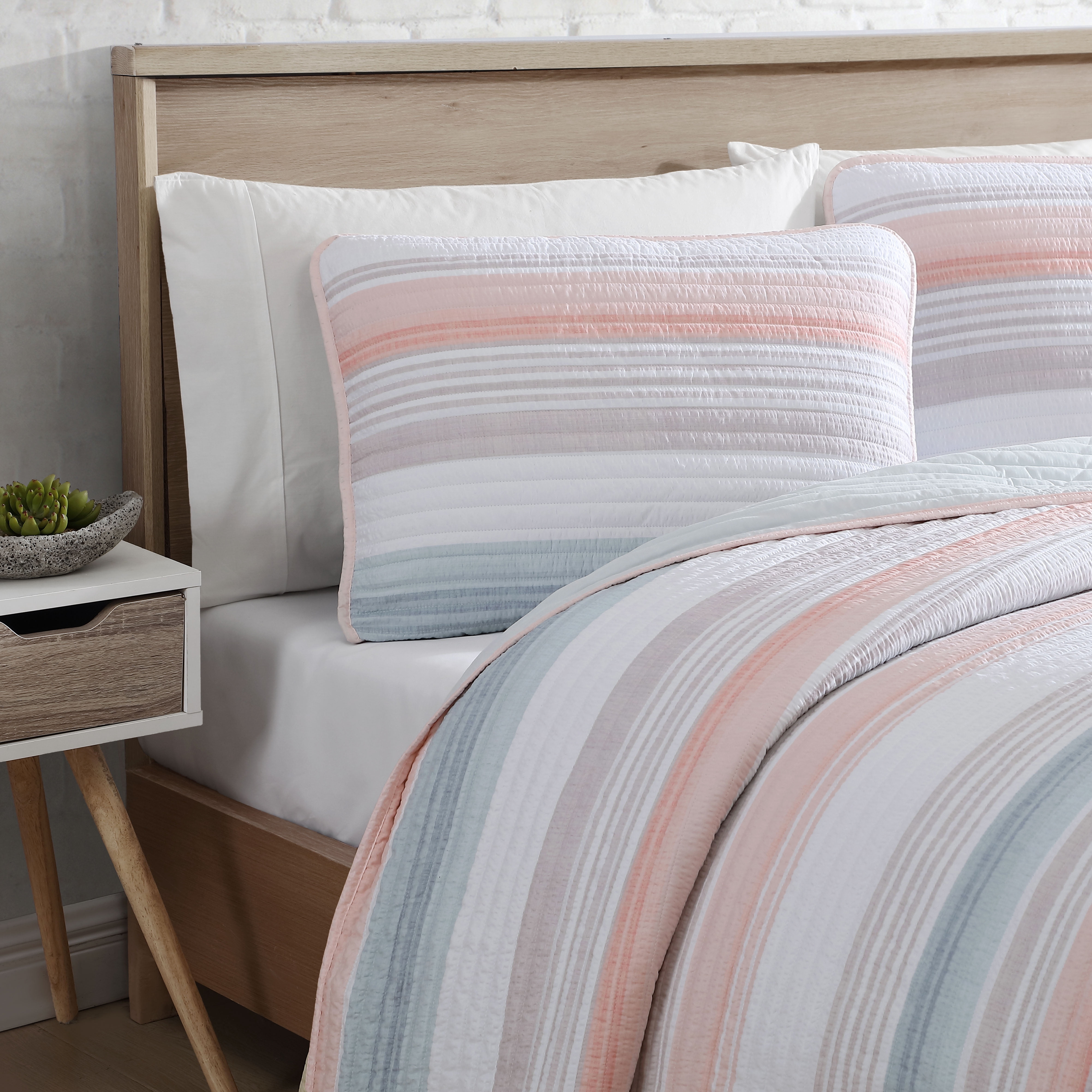 Beatrice Home Fashions, Coralinn Stripe 3PC Quilt Set, Full/Queen, Blush/Blue