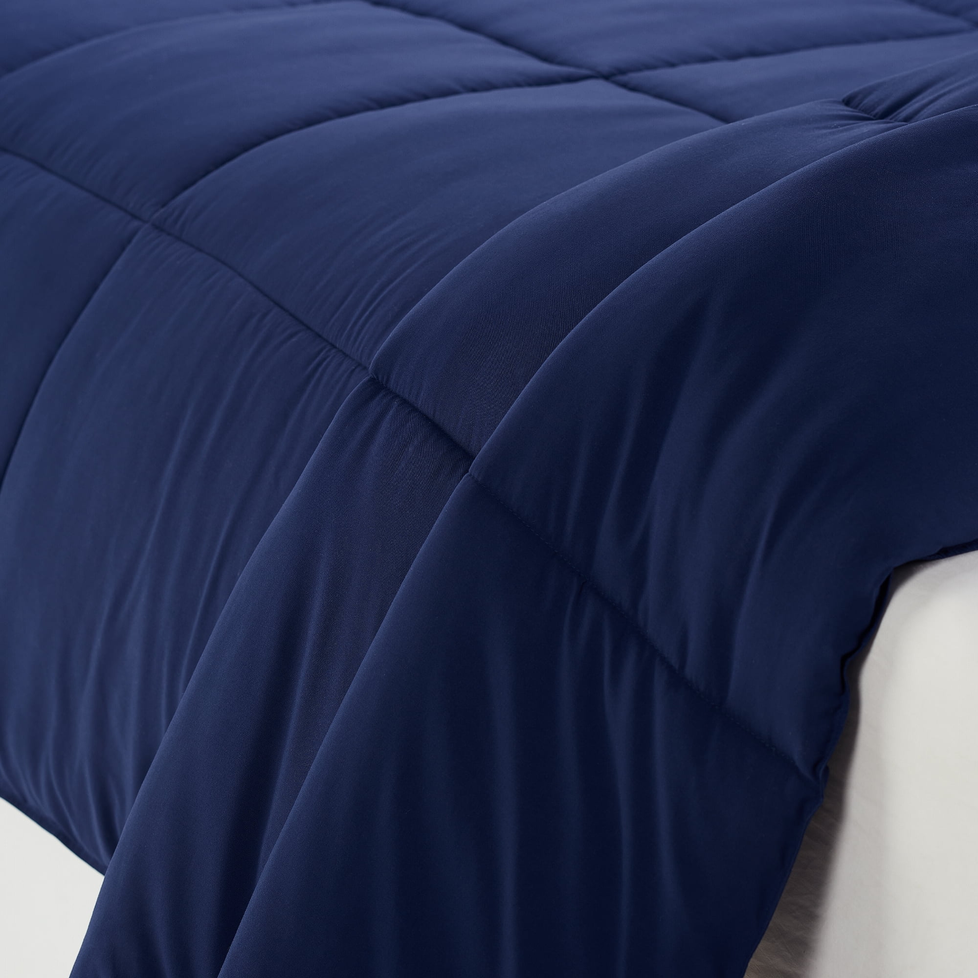 Serta Simply 3-Piece Clean Antimicrobial Navy Blue Comforter Set, Full/Queen